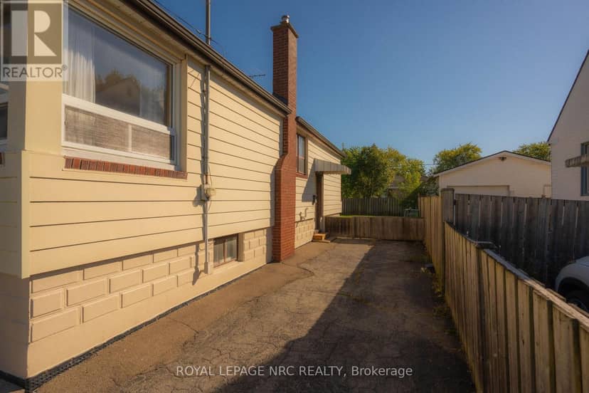 56 Lyons Avenue, Welland, photo 4