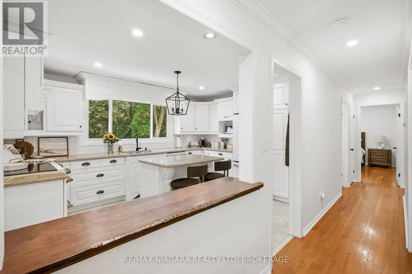 25 Berkhout Terrace — photo 13 of 40