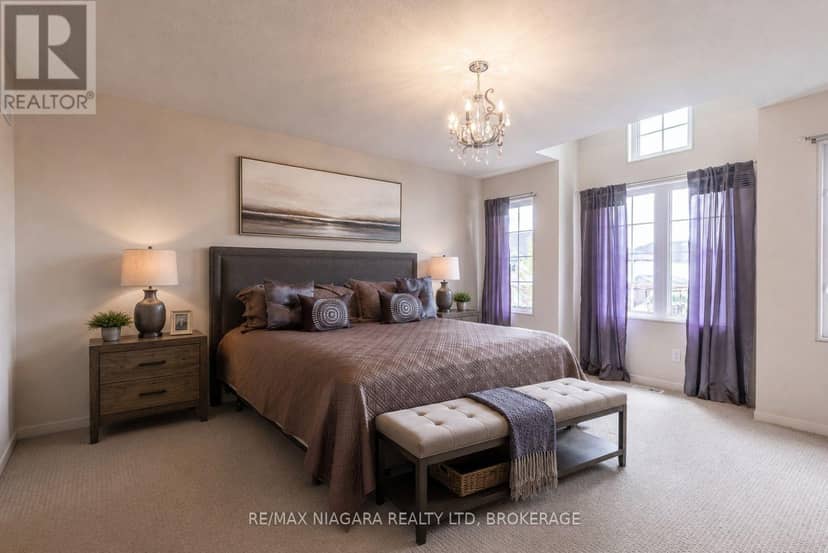 8625 Upper Canada Drive — photo 16 of 29