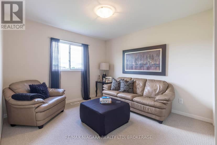 8625 Upper Canada Drive — photo 20 of 29