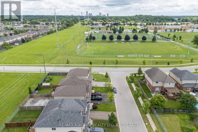 8625 Upper Canada Drive — photo 25 of 29
