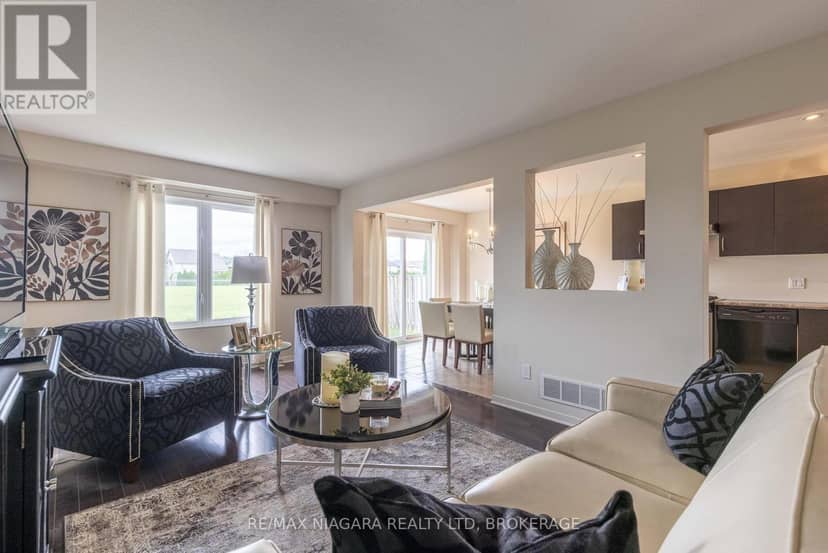 8625 Upper Canada Drive, Niagara Falls, photo 4