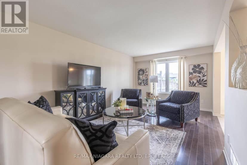 8625 Upper Canada Drive, Niagara Falls, photo 5