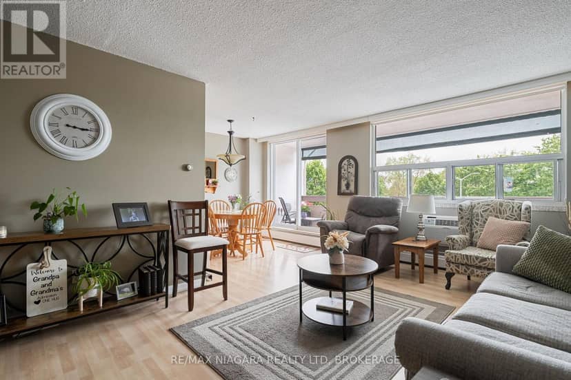407 - 365 Geneva Street — photo 12 of 35
