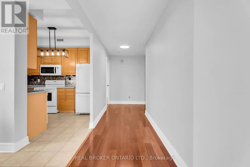 405 - 1 Belvedere Court — photo 10 of 37