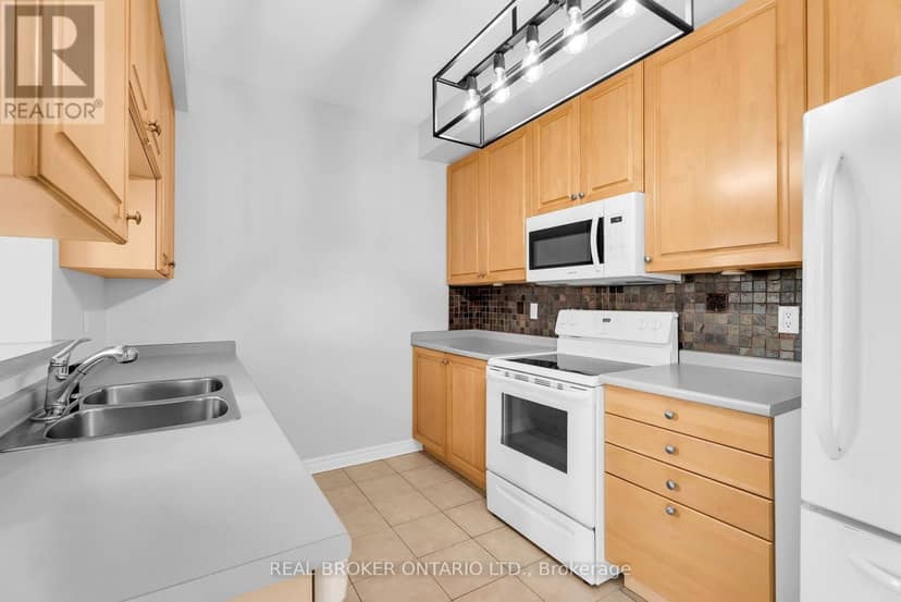 405 - 1 Belvedere Court — photo 11 of 37
