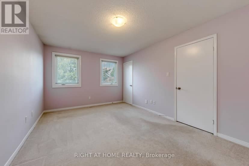 17 Nickel Crescent — photo 22 of 38