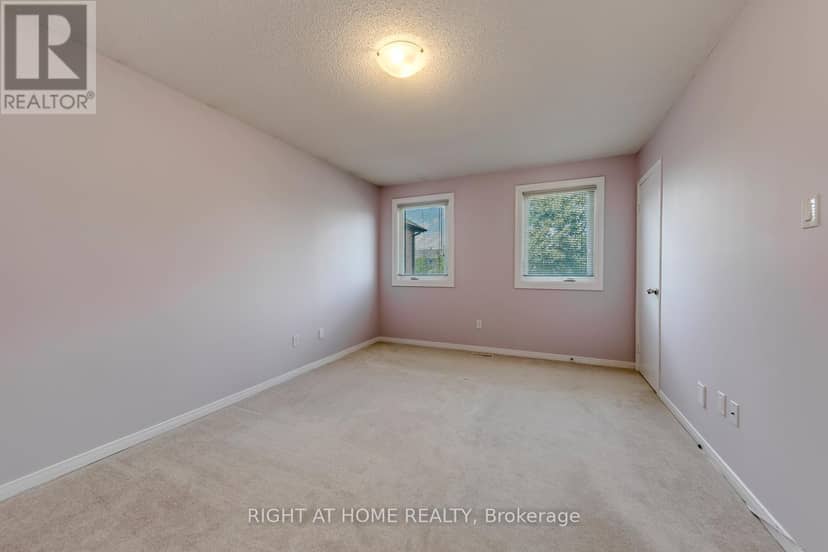 17 Nickel Crescent — photo 23 of 38