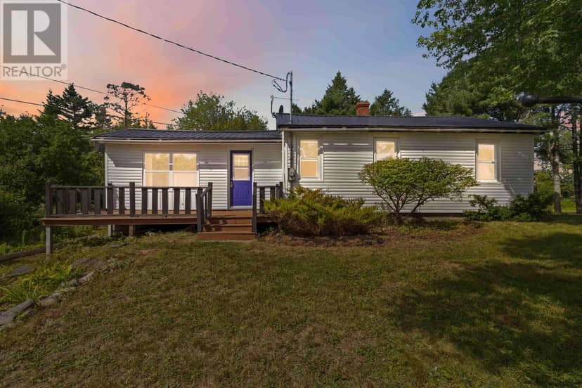 763 Malay Falls Lochaber Mines Road — photo 1 of 36