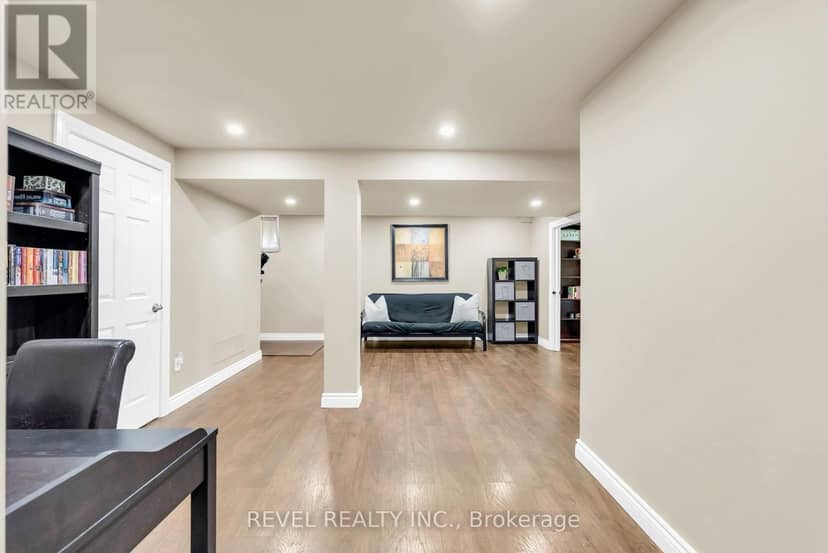 14 Devonleigh Drive — photo 30 of 40