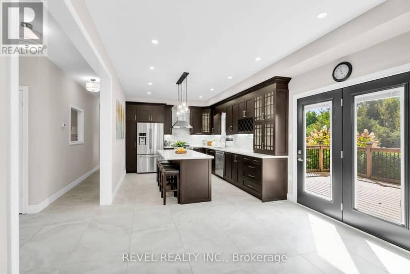 14 Devonleigh Drive — photo 7 of 40
