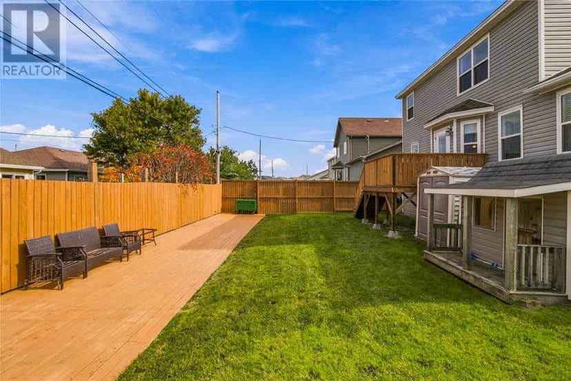 23 Hollyberry Drive — photo 6 of 40