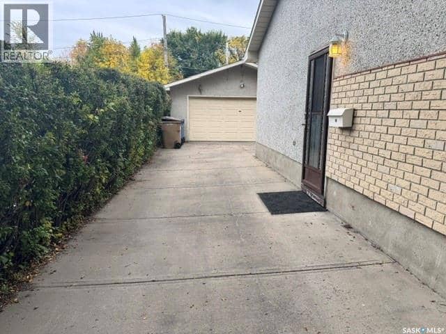 147 Woodward AVENUE, Regina, photo 3