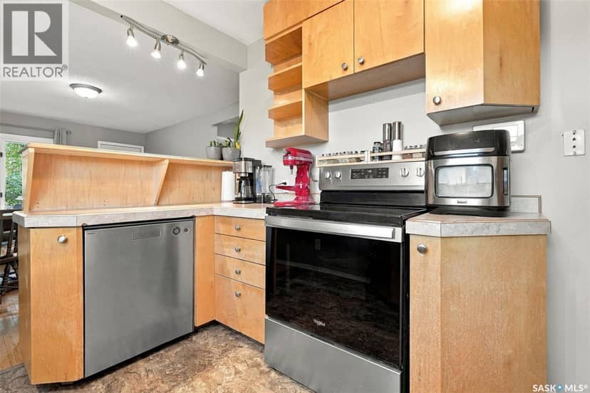 2451 Francis Street — photo 15 of 40