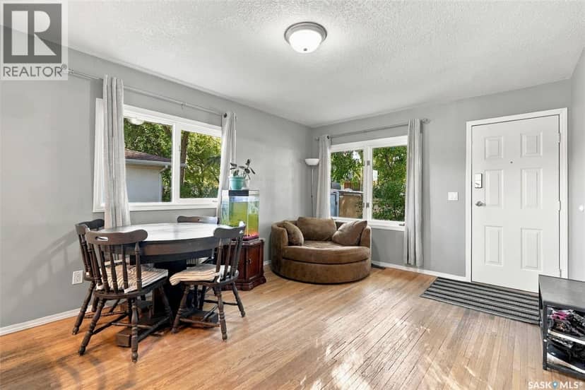 2451 Francis Street, Regina, photo 3