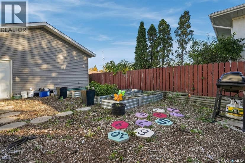 2451 Francis Street — photo 38 of 40