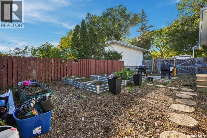 2451 Francis Street — photo 39 of 40