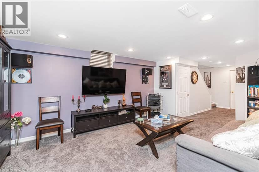 102 WILLOW Lane — photo 37 of 40