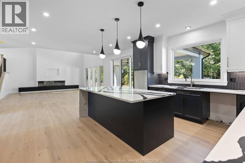 3598 Sutton Avenue — photo 12 of 23