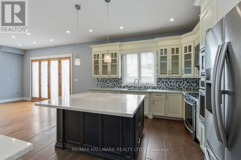 10 Sunray Crescent — photo 10 of 30