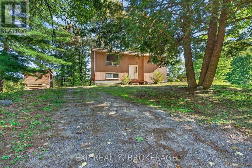 1054 York Road, Frontenac