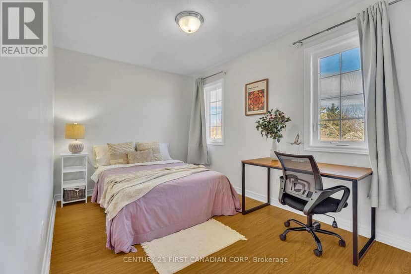 89 McTaggart Court — photo 24 of 40