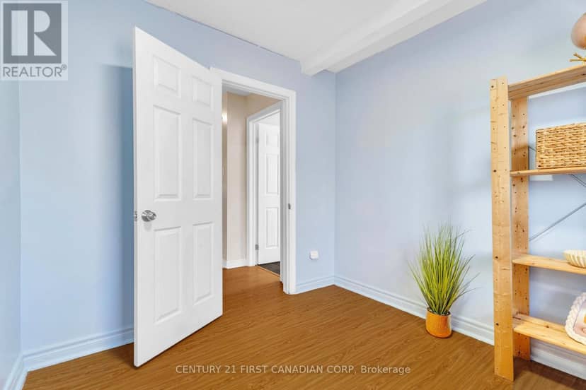 89 McTaggart Court — photo 27 of 40