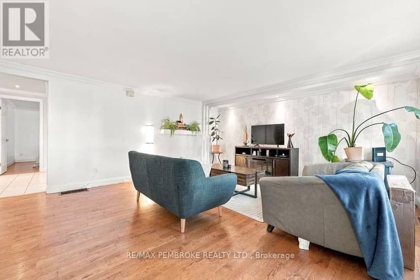 397 Trafalgar Road — photo 4 of 40