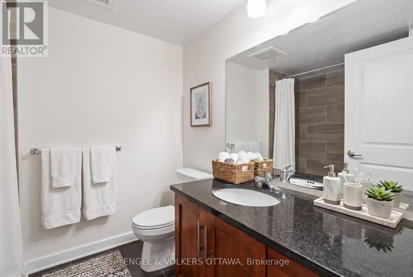 408 - 138 Somerset Street W — photo 21 of 24