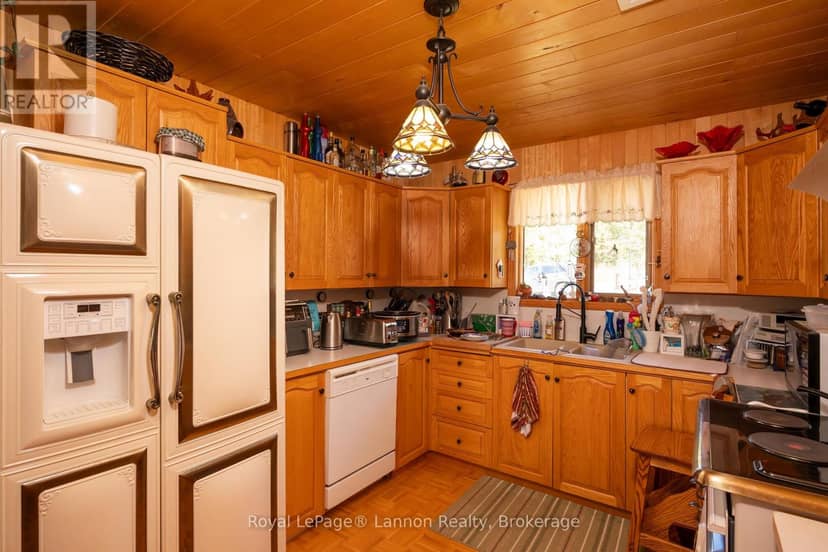 44 Hicks Road — photo 14 of 40