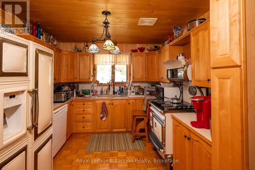 44 Hicks Road — photo 17 of 40