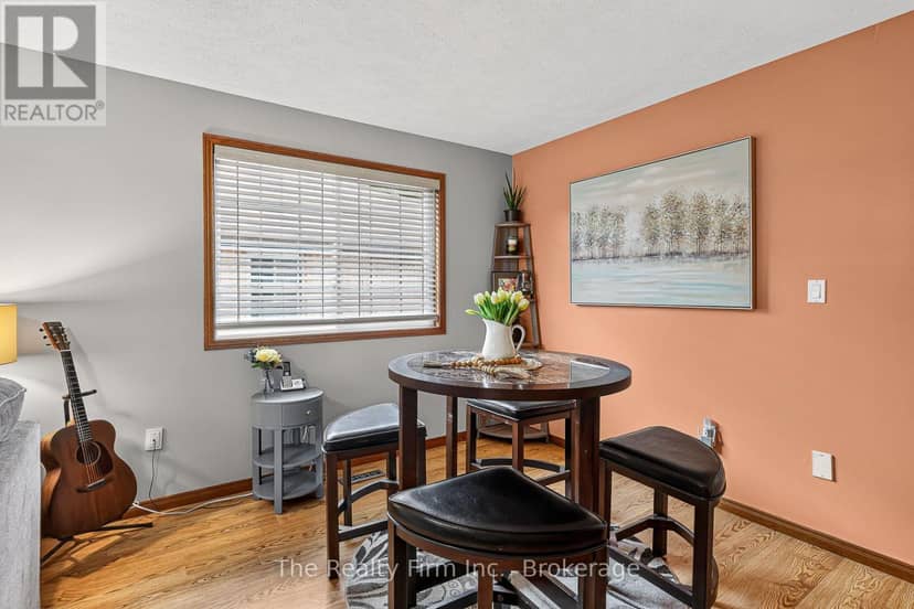 22 McCreery Road — photo 17 of 40