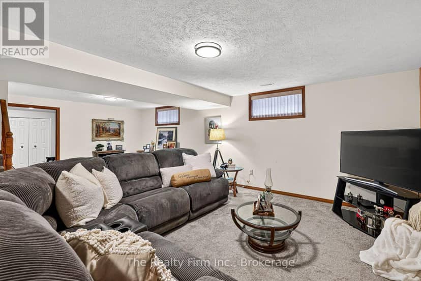 22 McCreery Road — photo 33 of 40