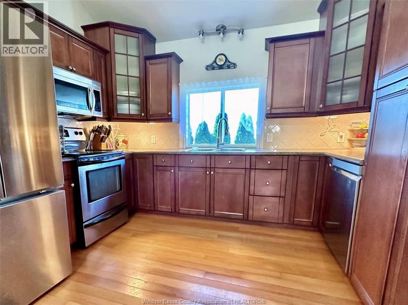 3100 Lakeshore Rd 303 — photo 2 of 28