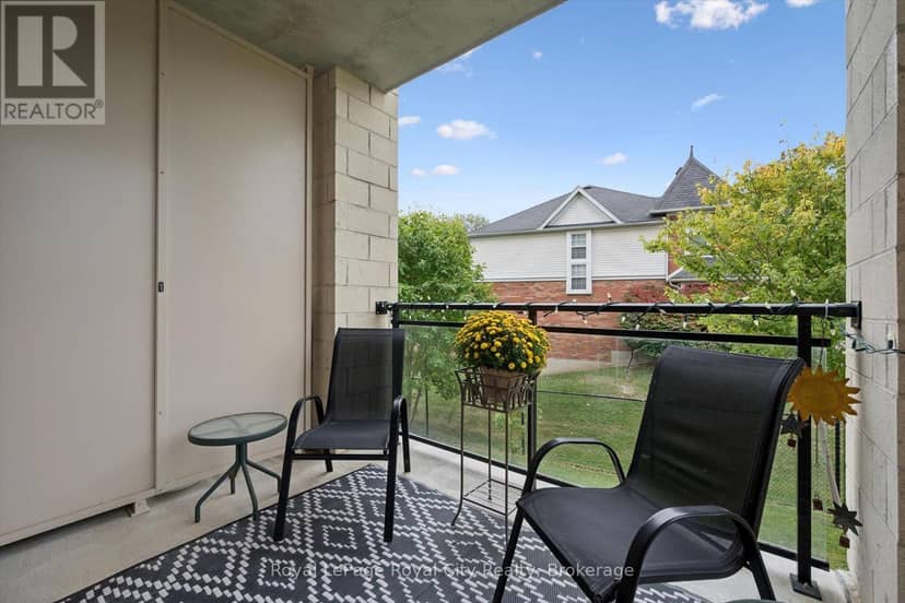 142 - 1077 Gordon Street — photo 36 of 40
