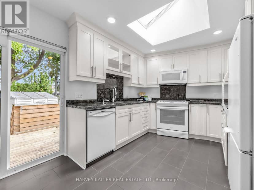 4 Kenrae Road — photo 13 of 35