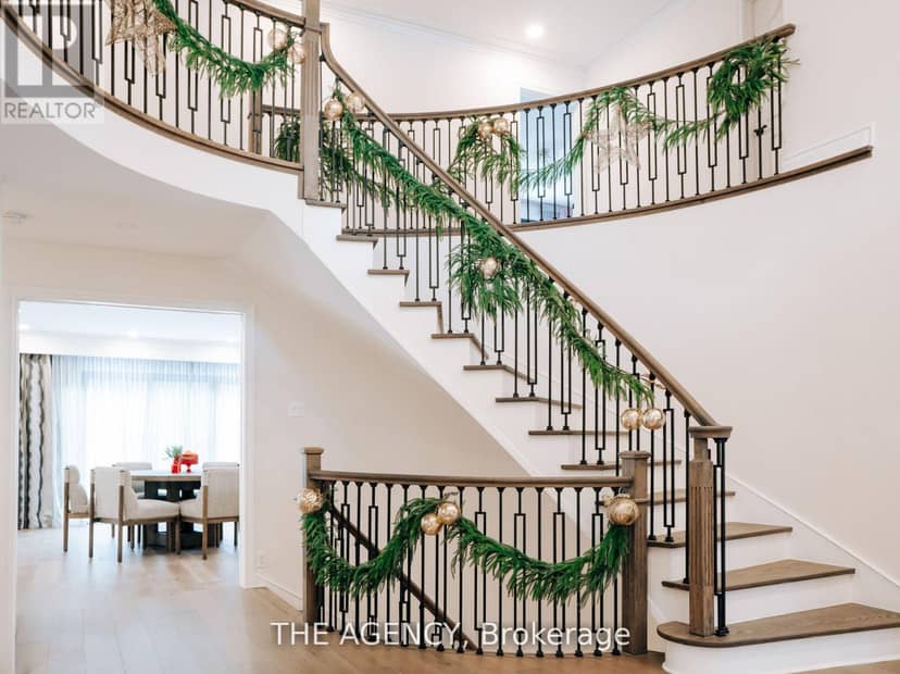 7 Shady Oaks Crescent, Toronto, photo 5