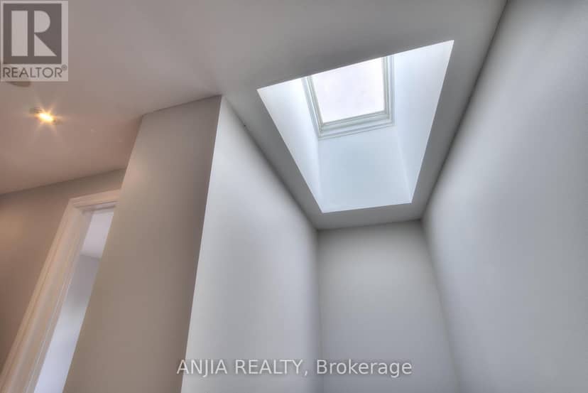 14 Cherrystone Drive, Toronto, photo 8