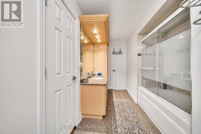 17 Twin Circle Court — photo 19 of 39