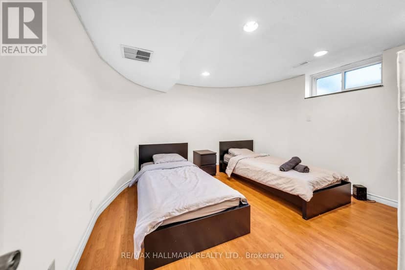 17 Twin Circle Court — photo 30 of 39