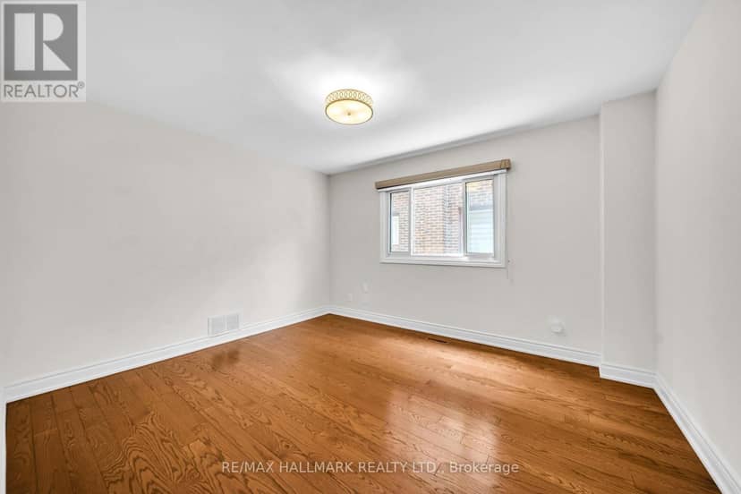 17 Twin Circle Court, Toronto, photo 6