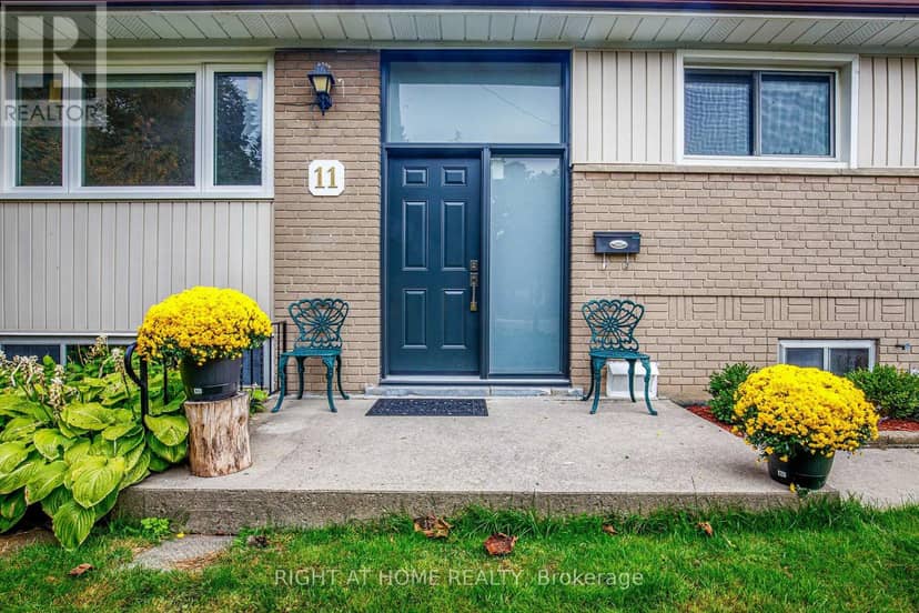 11 Fareham Crescent, Toronto, photo 3