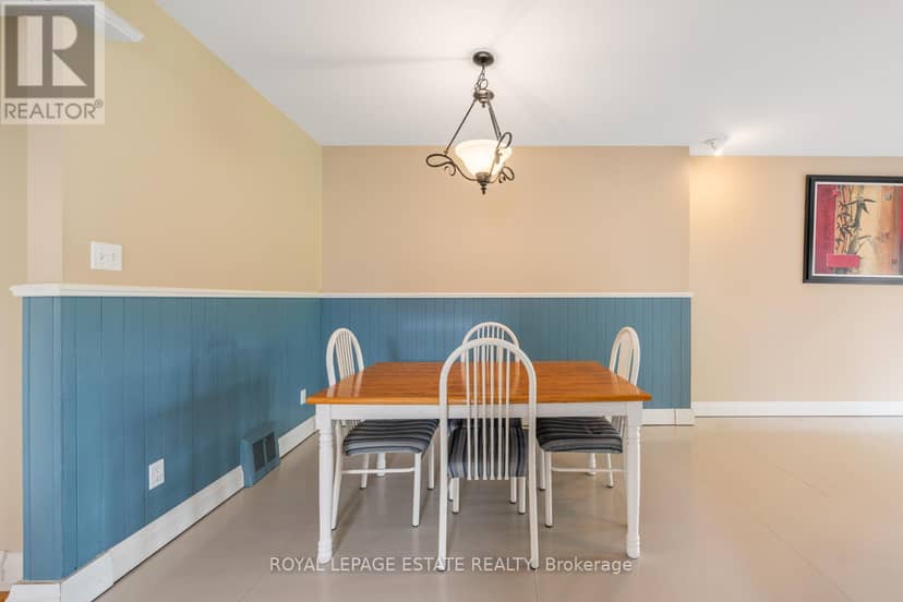601 Pharmacy Avenue — photo 11 of 40