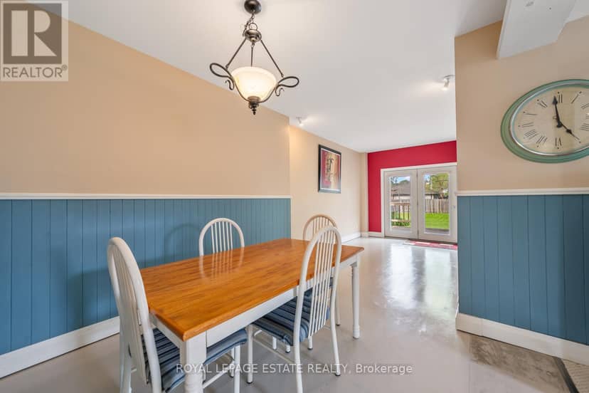 601 Pharmacy Avenue — photo 12 of 40