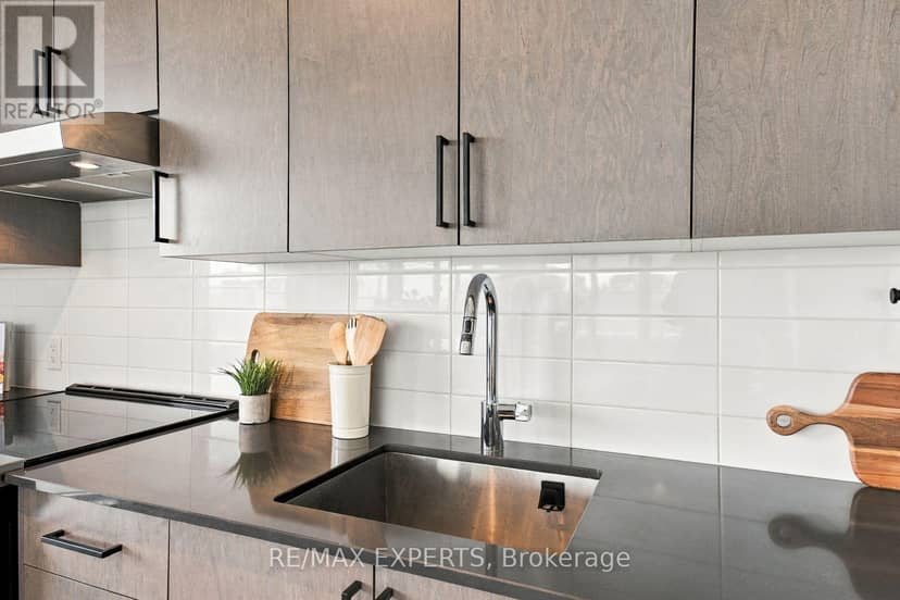 224 - 8960 Jane Street — photo 13 of 40