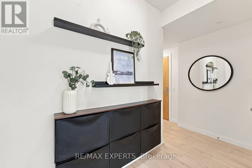 224 - 8960 Jane Street — photo 6 of 40
