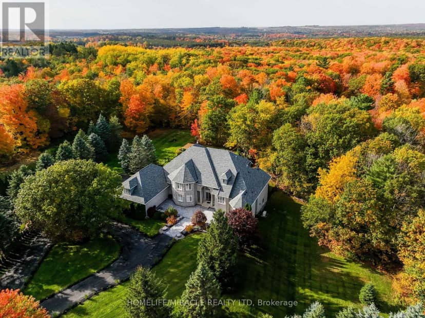12 Deer Run, Uxbridge, photo 2