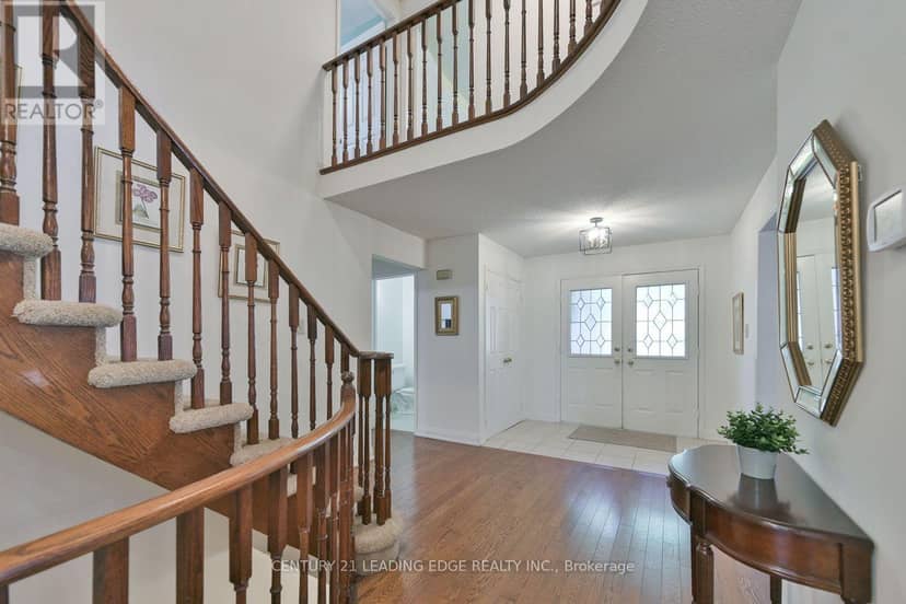 14 Montrose Crescent — photo 10 of 40