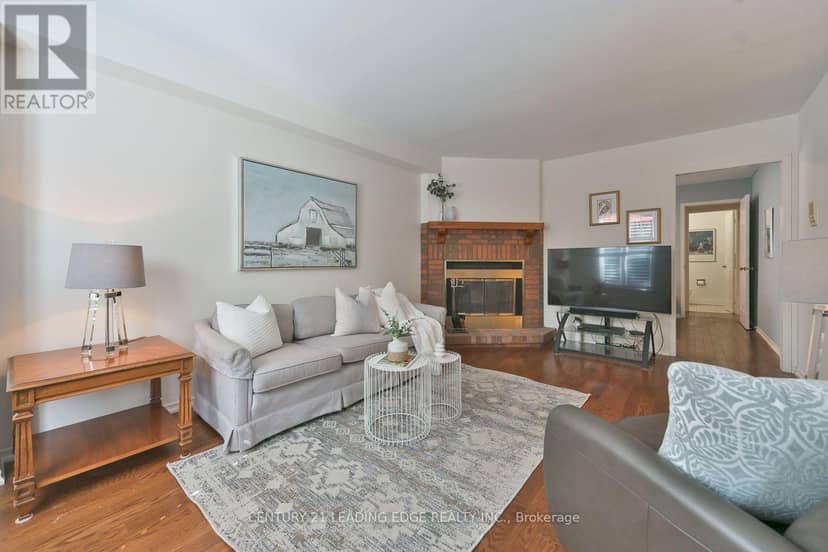 14 Montrose Crescent — photo 17 of 40
