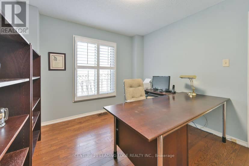 14 Montrose Crescent — photo 19 of 40